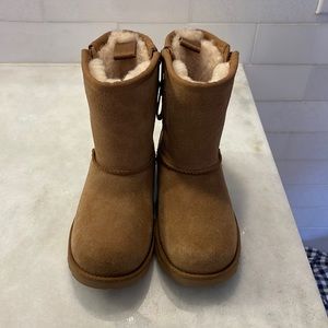 Little Kids Size 13 Uggs boots